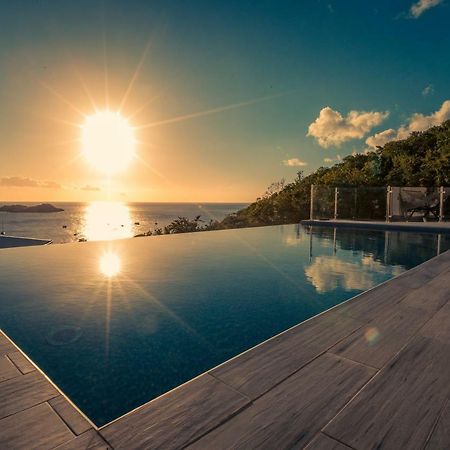 Sunset Palm - Villa Creole Avec Piscine Face Au Coucher De Soleil Et A La Reserve Cousteau Bouillante Exterior photo