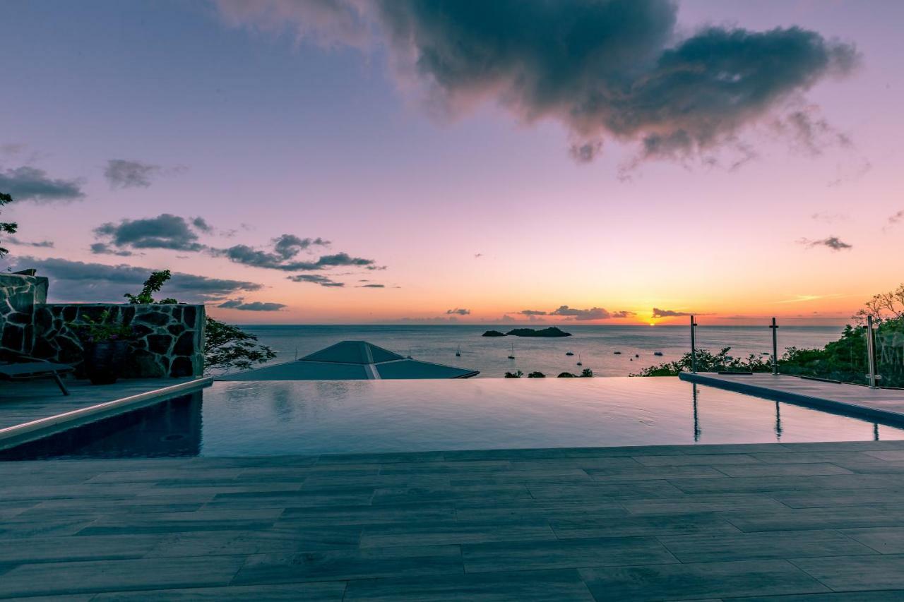 Sunset Palm - Villa Creole Avec Piscine Face Au Coucher De Soleil Et A La Reserve Cousteau Bouillante Exterior photo